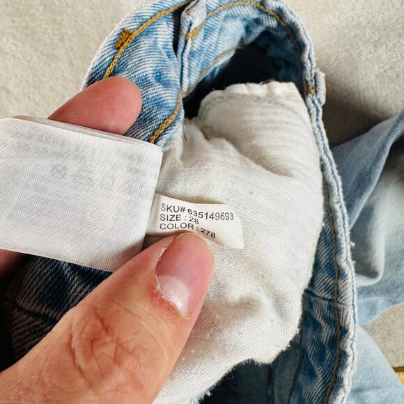 Abercrombie & Fitch Jeans Womens 28/6 Light Wash Blue Denim Distressed Mom Jean - Picture 4 of 12
